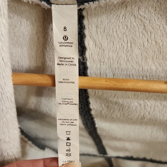 Lululemon wrap jacket - Picture 4 of 7